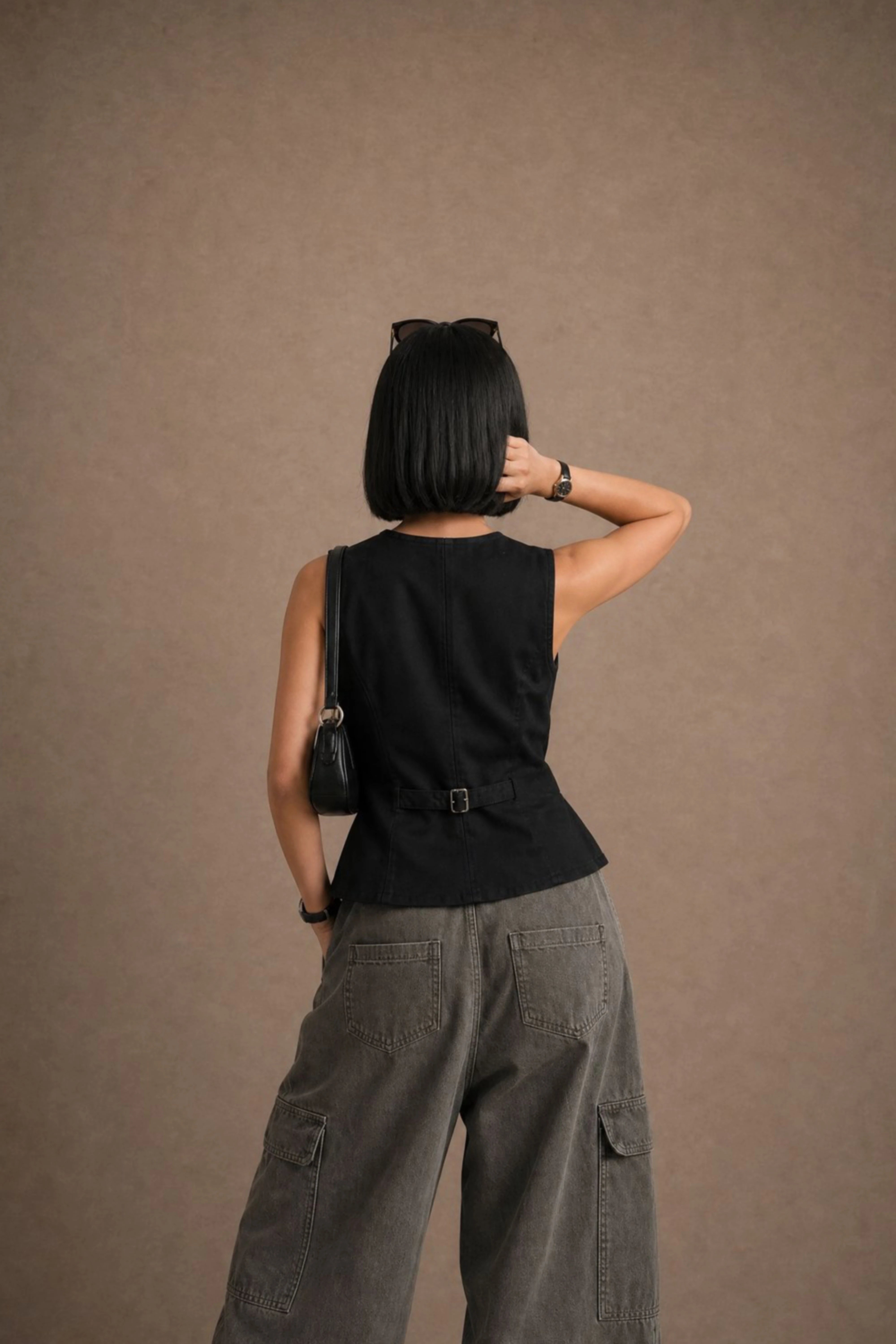 Women's Buttoned Waistcoat With Pocket Flaps