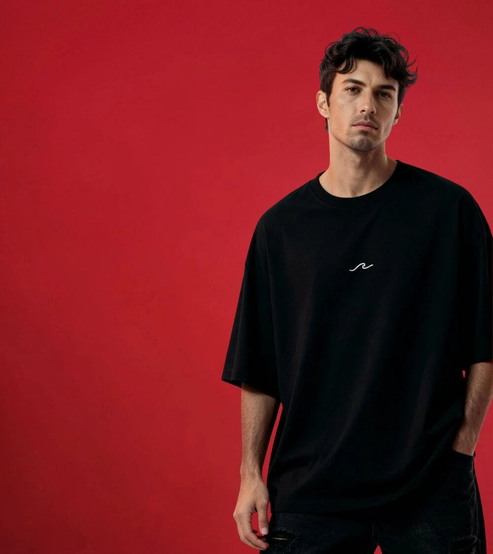 men oversized black t-shirt born to discover perfect fit