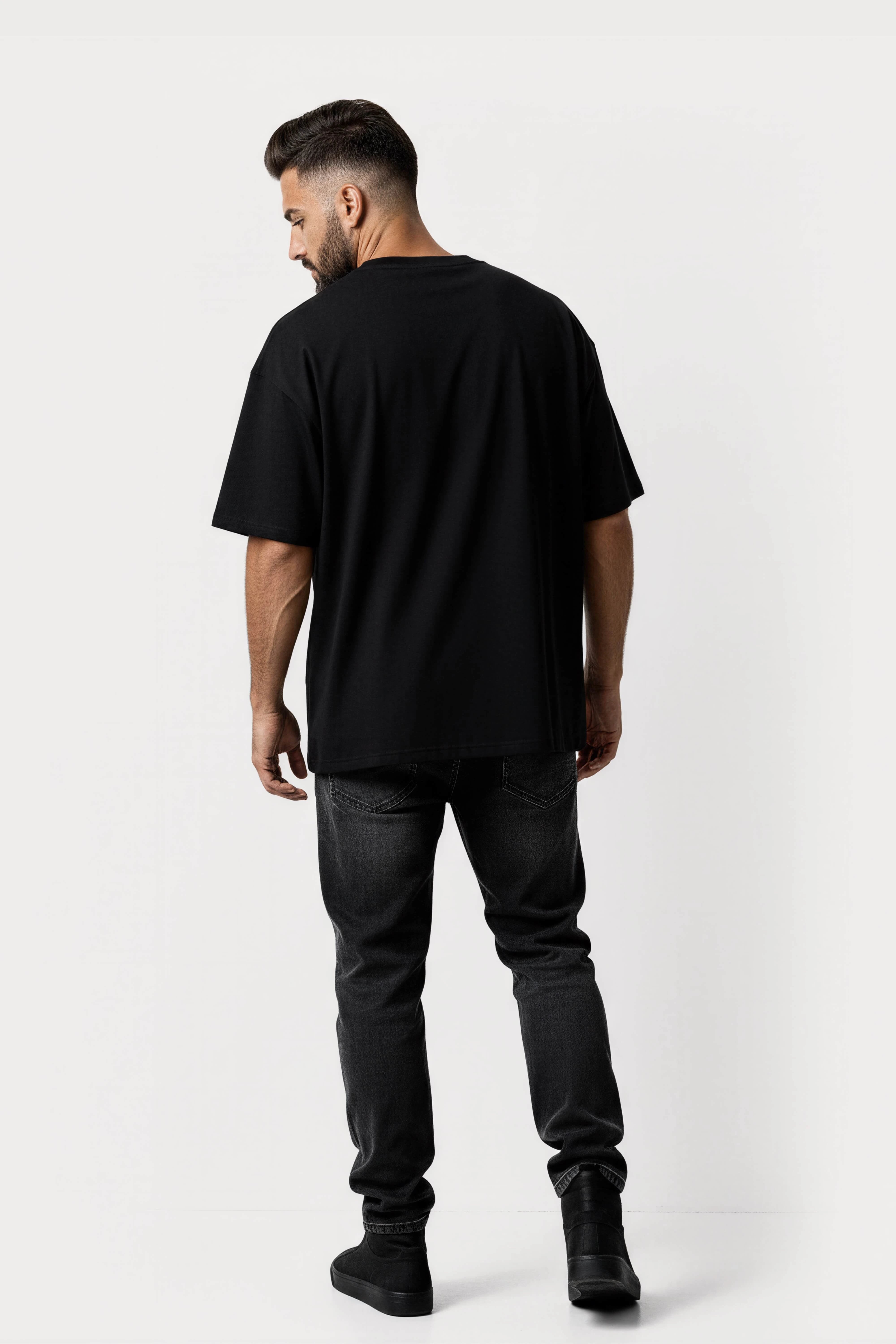 Oversized Black T-Shirt – Explore