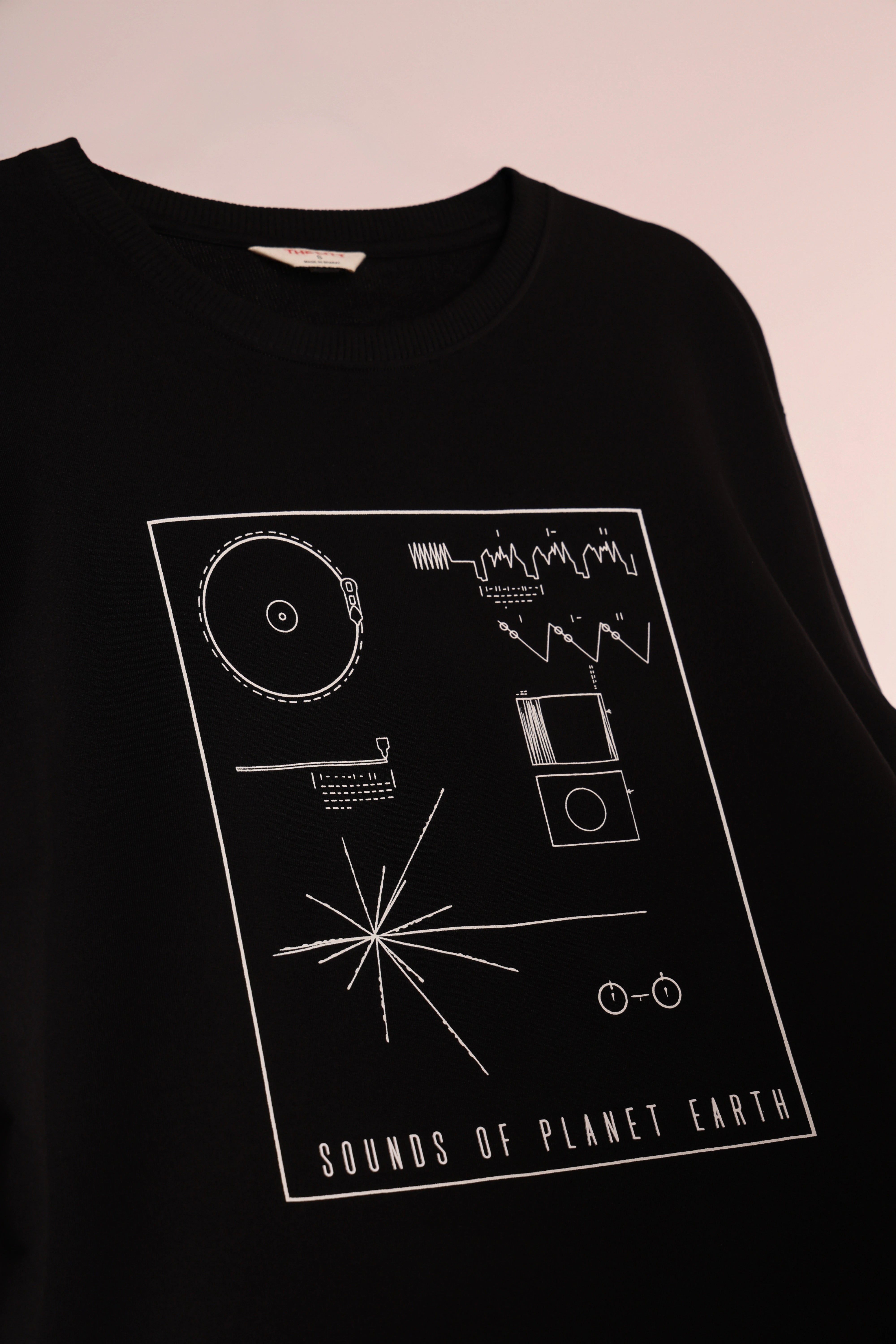 Oversized Black T-Shirt – Sounds of earth