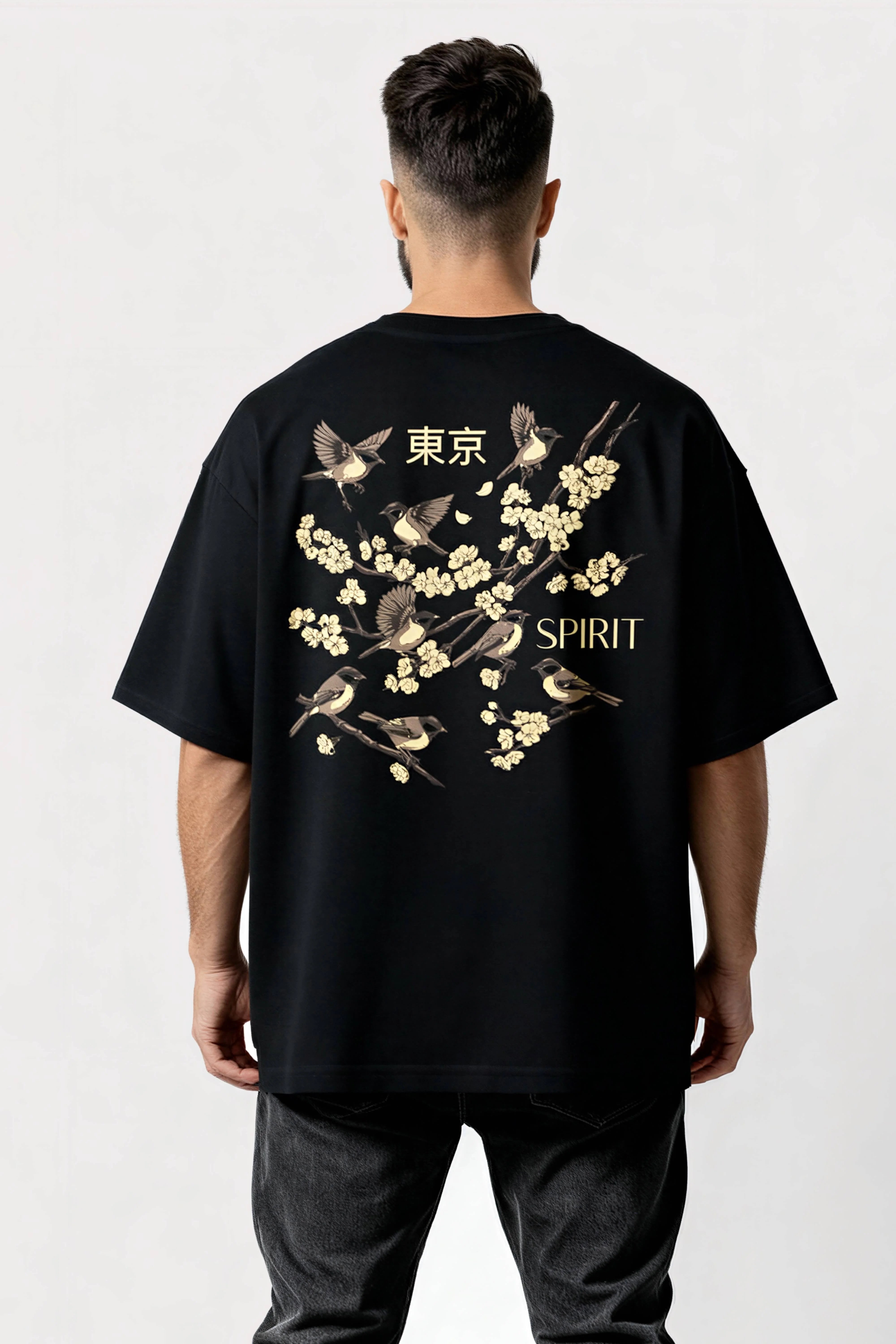 men oversized black t-shirt Tokyo spring back side look