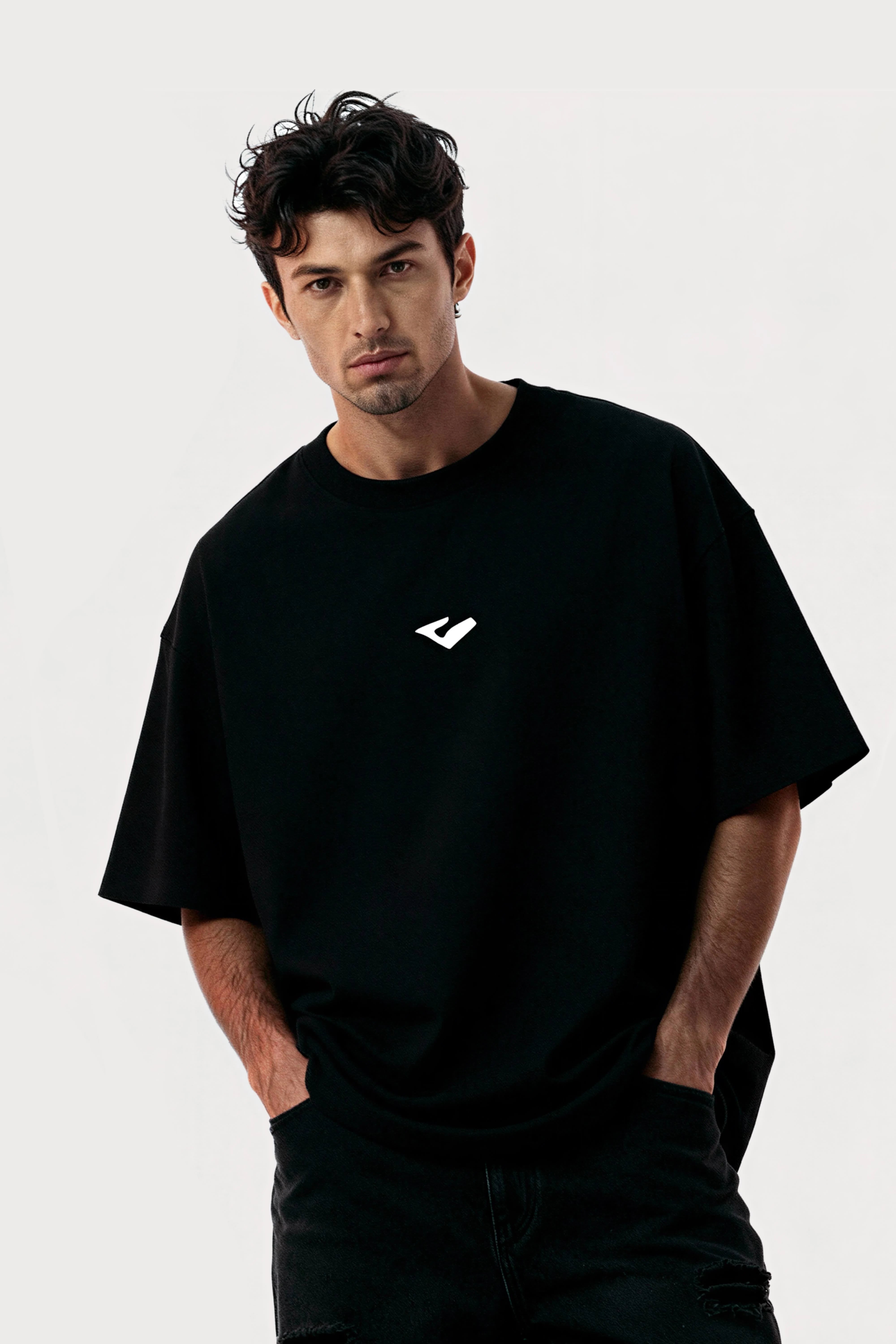 Oversized Black T-Shirt – Circuit