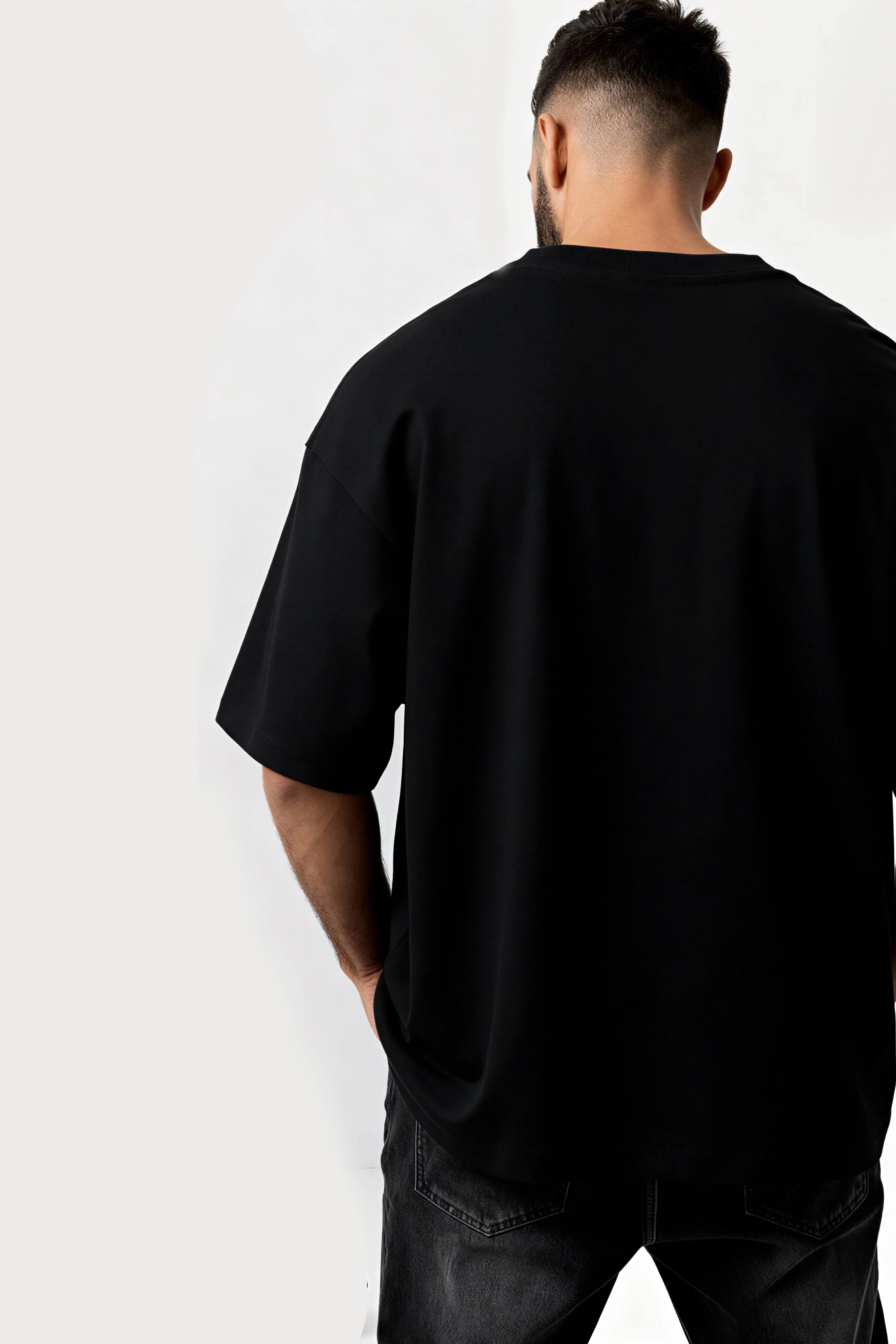 Oversized Black T-Shirt – Explore