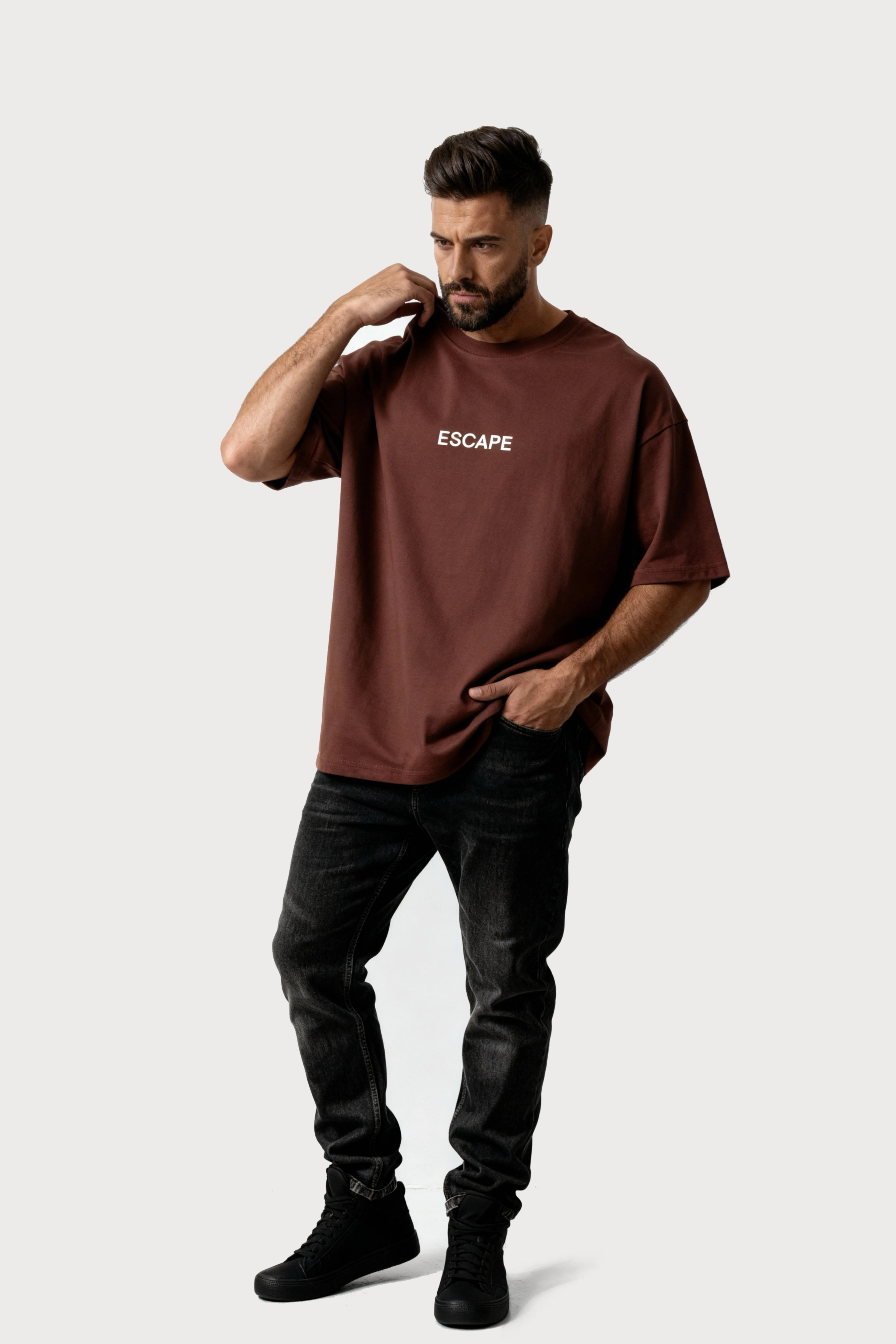 men-oversized-brown-tshirt-escape-model