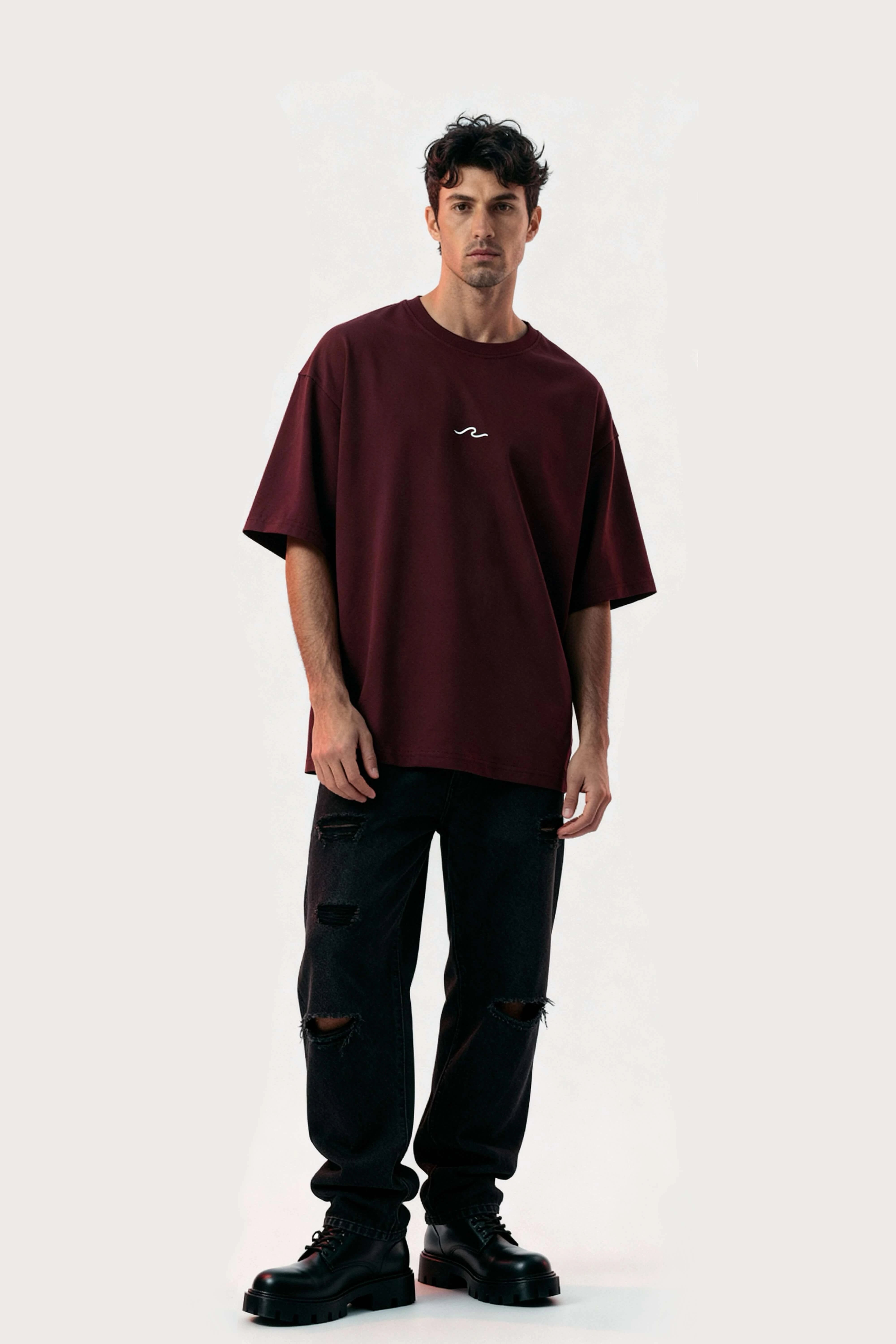 Oversized Wine T-Shirt – Born to Discover